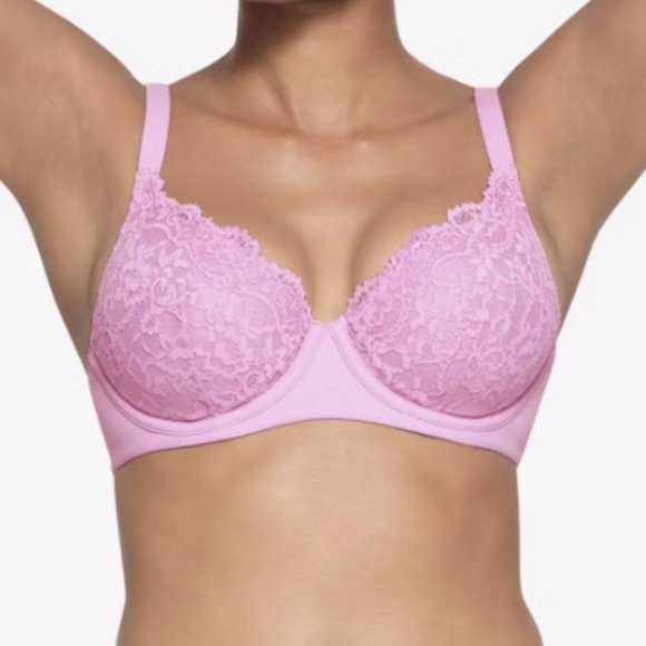 SKIMS Lace Bra in Cream - Picture 5 of 11